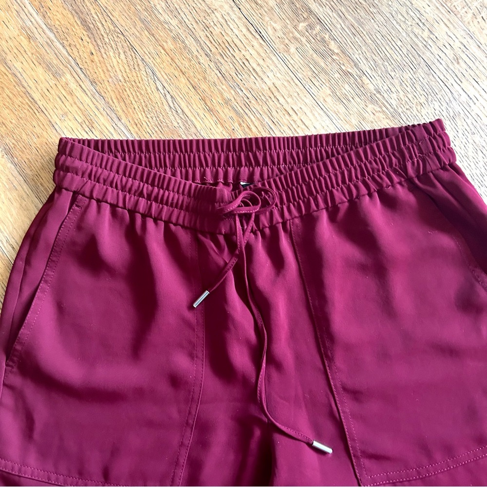 Ann Taylor Burgundy Wine Maroon Elastic Waist Pockets Dress Jogger Pants, size M - Picture 2 of 9